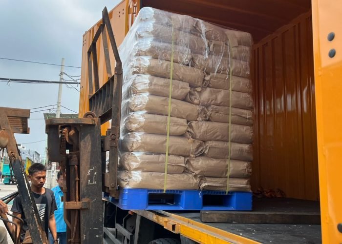 Mulya Cocoa Indonesia-250704 – Stuffing Pictures (5) Mulya Cocoa Indonesia-250704 - Stuffing Pictures (5)